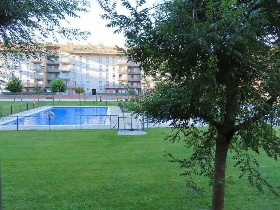 Precioso Atico Con Bonitas Vistas A La Pena Oroel Appartement Jaca Buitenkant foto