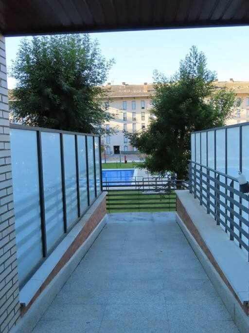 Precioso Atico Con Bonitas Vistas A La Pena Oroel Appartement Jaca Buitenkant foto