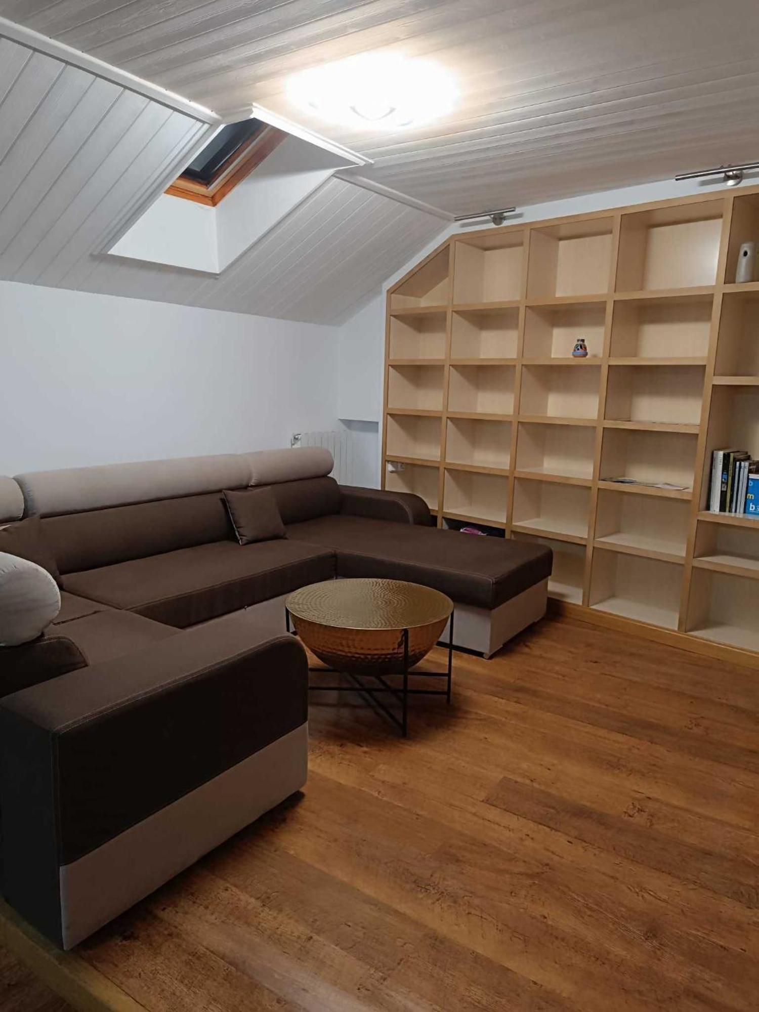 Precioso Atico Con Bonitas Vistas A La Pena Oroel Appartement Jaca Buitenkant foto